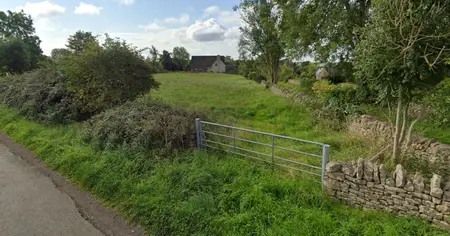 5 self build plots in Oakridge Lynch, Stroud